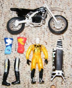 2 HOT WHEELS Vintage MOC Sealed MOTO X Motocross Lee + Junkyard Parts Pieces RAD
